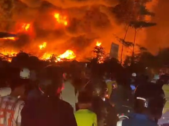 Kebakaran Kebakaran di PT Hongyuan Sagulung