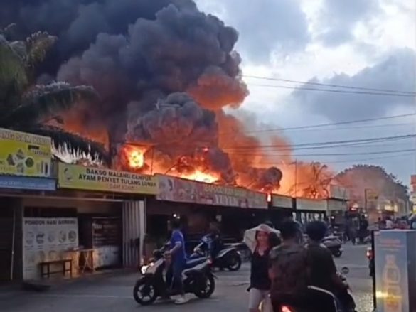 Kebakaran di mega legenda