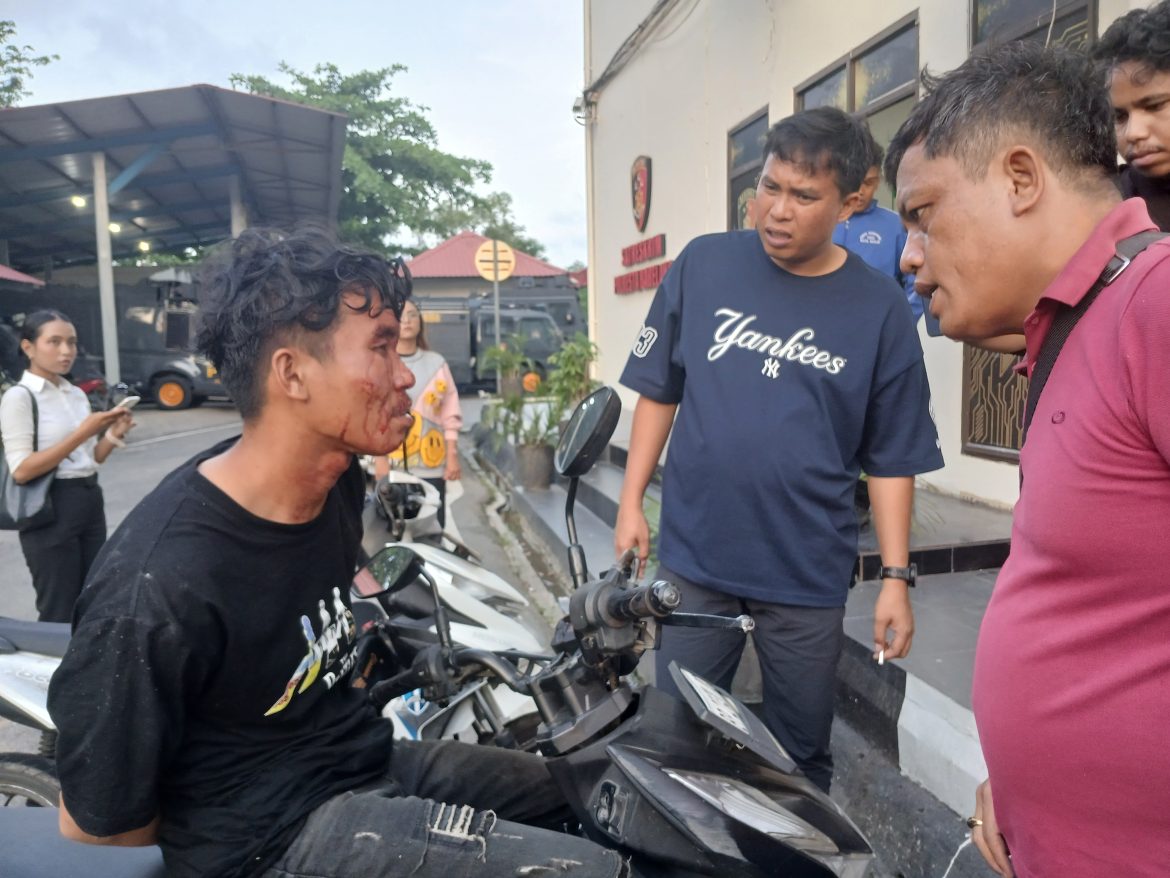 Pencuri sepeda motor