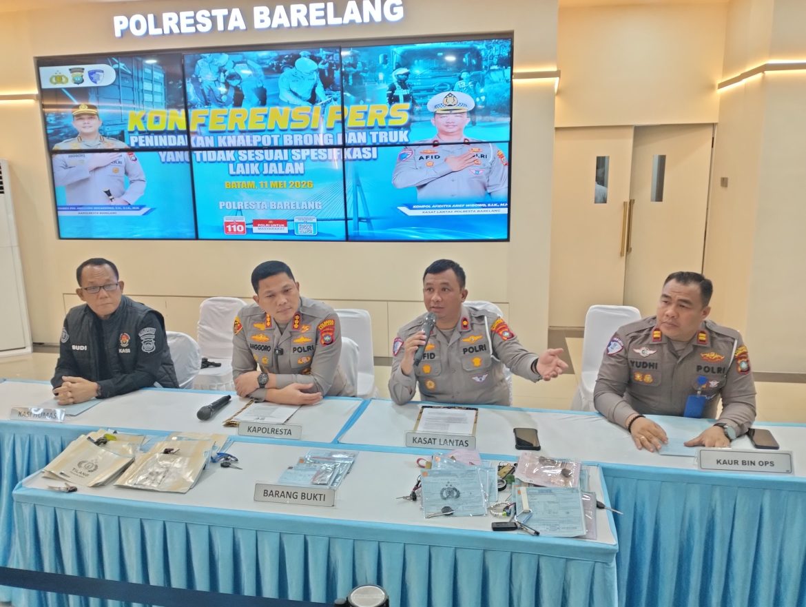 Iman Sutiawan ditilang