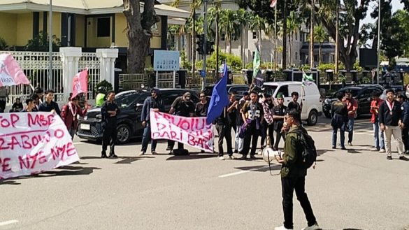 Unjuk rasa mahasiswa batam