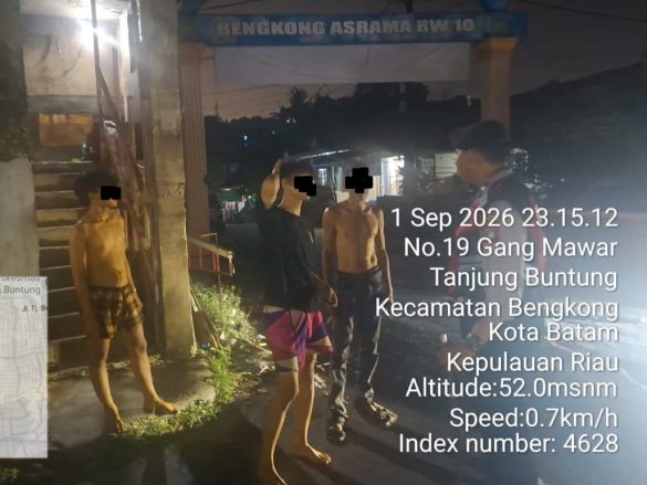 Pemuda bawa sajam